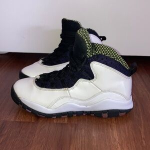 𝅺GIRLS Air Jordan 10 Retro (GS) 
“Violet Pop/Cyber”